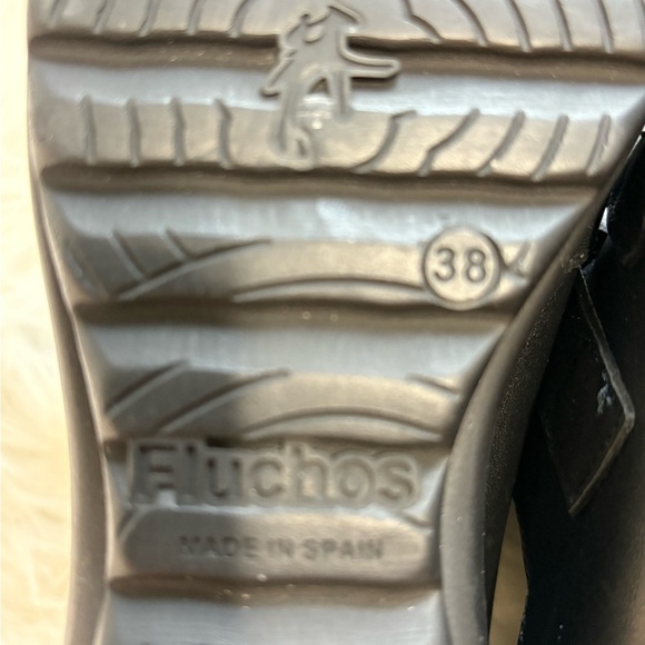 Elegant Black Leather Loafers - Picture 10 of 11